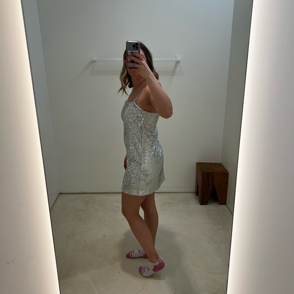 Brand new Oak + Fort silver sequin dress. Size M - Picture 8 of 8